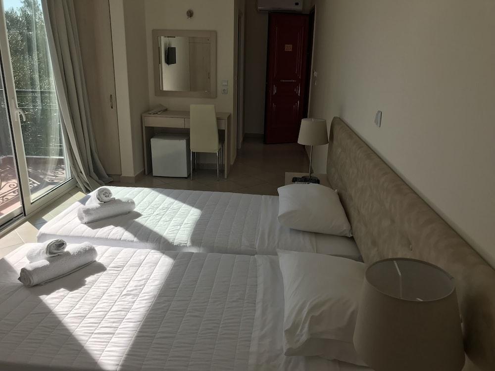 Ai Helis Resort Свороната Экстерьер фото